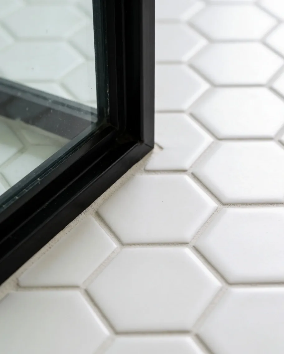 Joints de carrelage nettoyés sans résidus